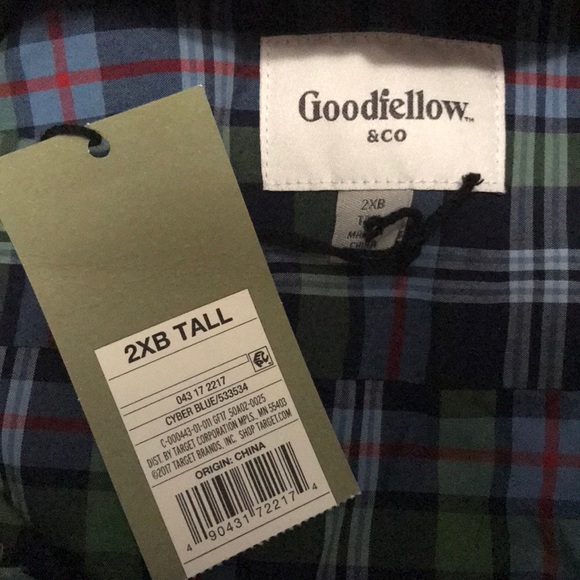 Men’s Plaid Button Down - Picture 5 of 6